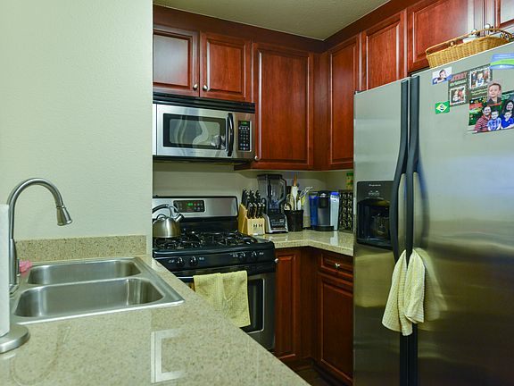 4th image of 21400 Burbank Blvd APT 116