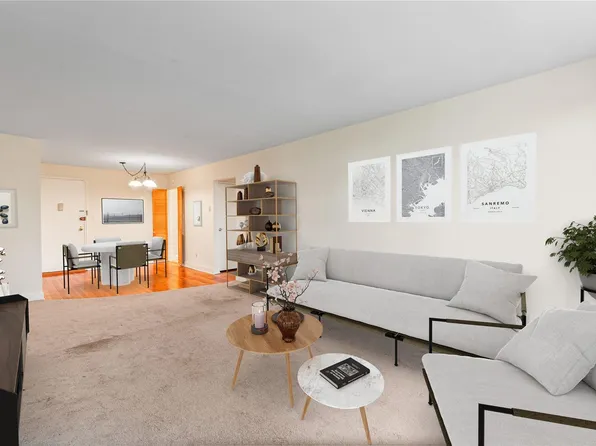 54-40 Little Neck Pkwy #3J, Little Neck, NY 11362