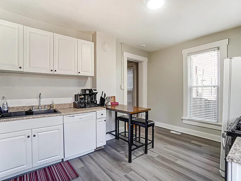 216 Brown St #216 — Photo 6