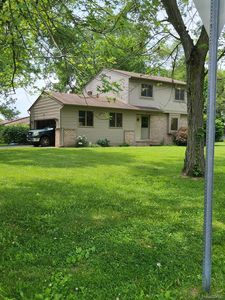 29037 Saint Martins St, Livonia, MI, 48152