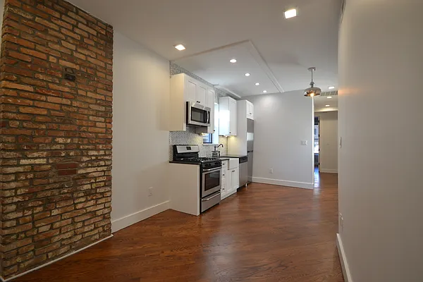 Rented by Bold New York | media 20