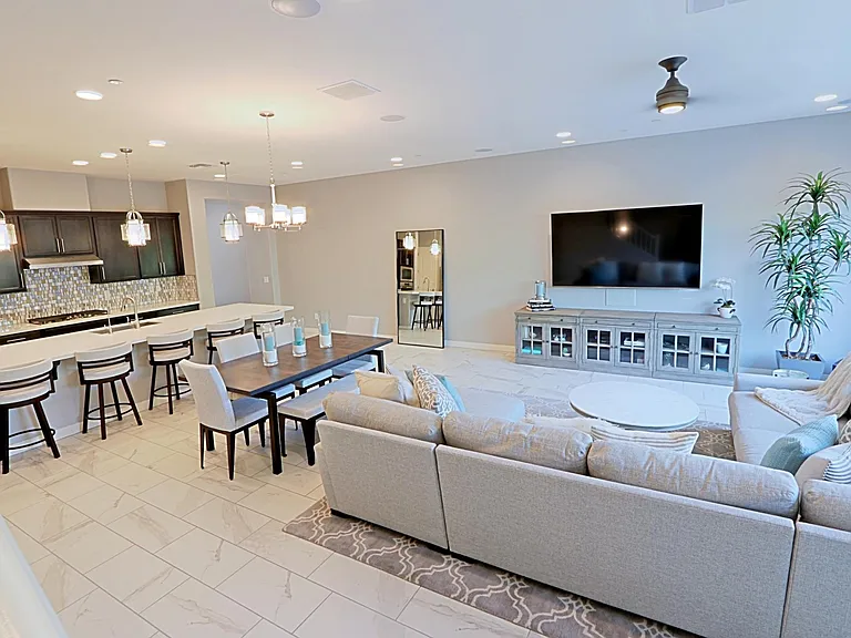 7350 E Vista Bonita Dr — Photo 1
