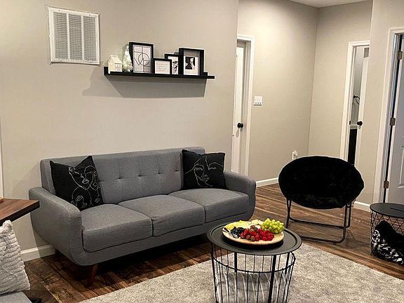 Spacious living room