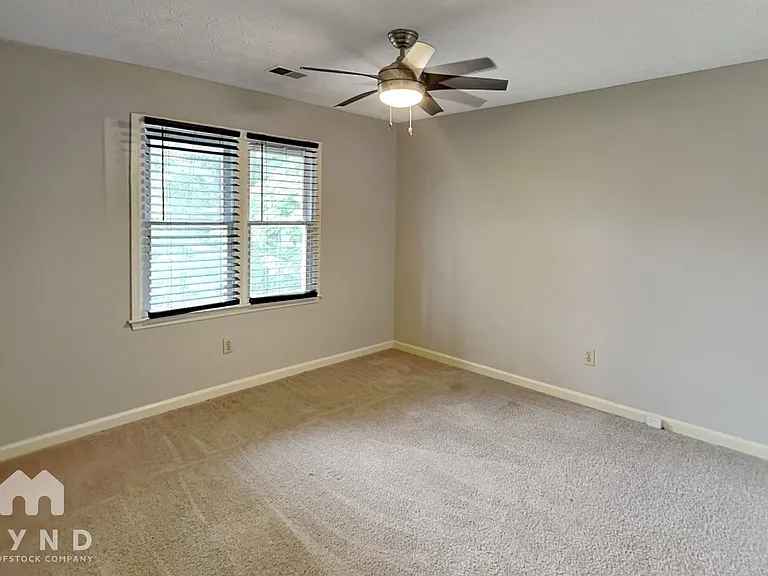 4915 Willow Ln — Photo 14