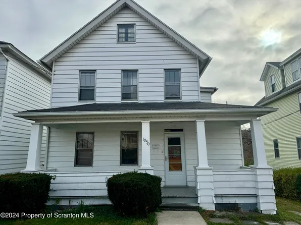 1050 John Ave, Dunmore, PA 18510