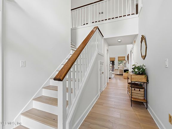 5th image of 7042 CYPRESS BRIDGE Drive S