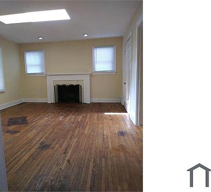 3rd image of 1307 N Church St