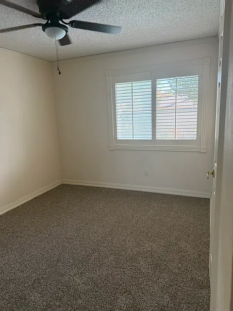 3 bed, 1372 sqft, $2,499 — Photo 2