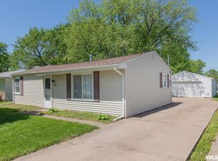 519 14th Ave, Silvis, IL 61282