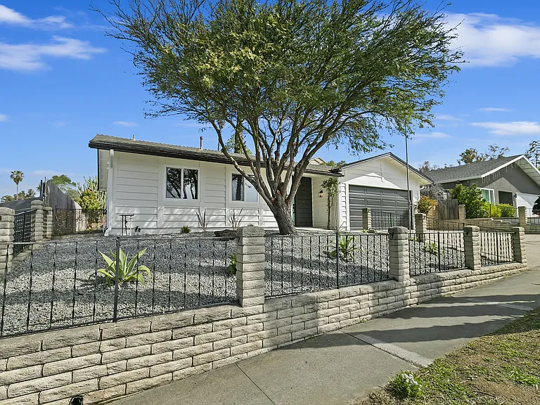 416 Gail Dr — Photo 5