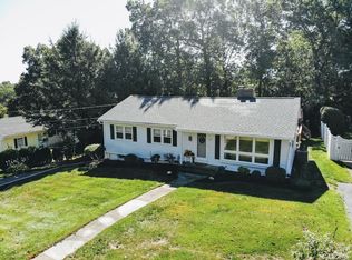 28 Laurence Dr, West Springfield, MA 01089