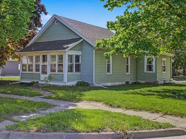 1704 Mamie Eisenhower Ave, Boone, IA 50036