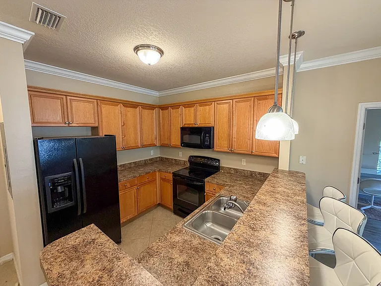 1185 SW 9th Rd #313 — Photo 7