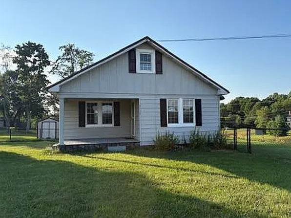 8596 Doctor Ralph Stanley Hwy, Coeburn, VA 24230