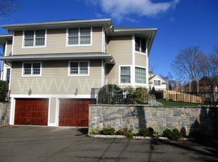 30 Rippowam Rd #2, Cos Cob, CT 06807