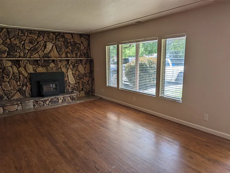 2900 Balls Ferry Rd — Photo 3