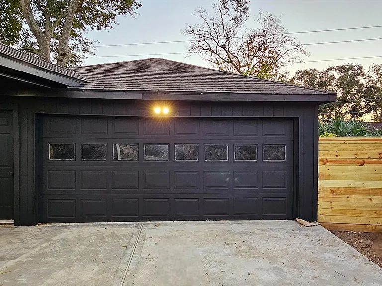 18630 Prince William Ln — Photo 5