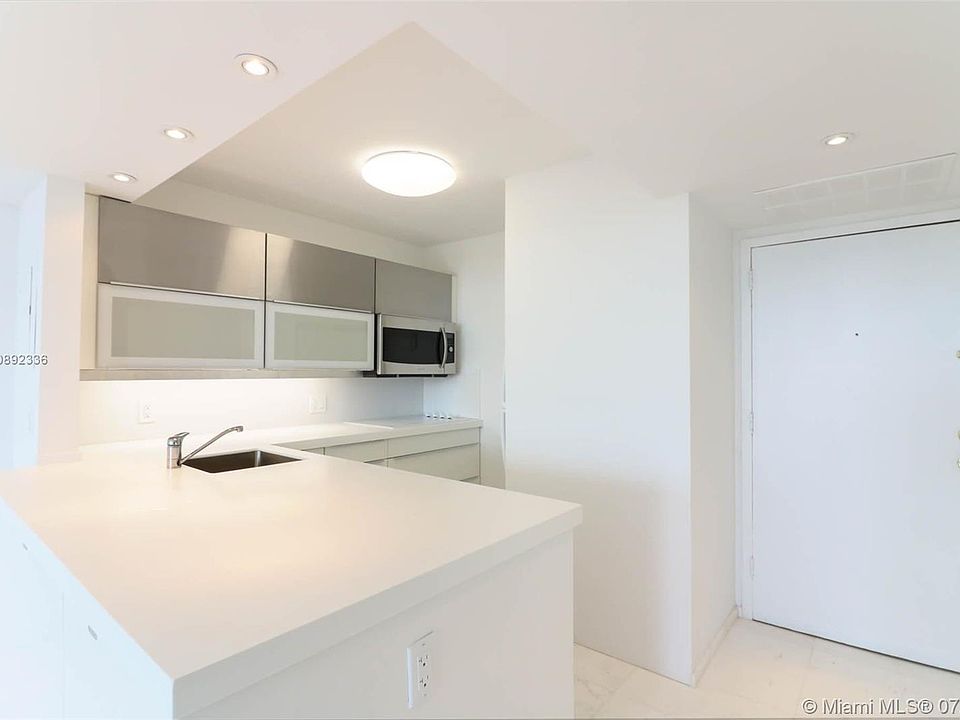 1st image of 2350 NE 135th St APT 408