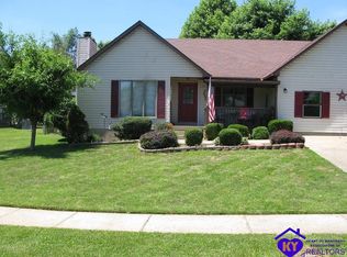113 Bittersweet Ln, Radcliff, KY 40160