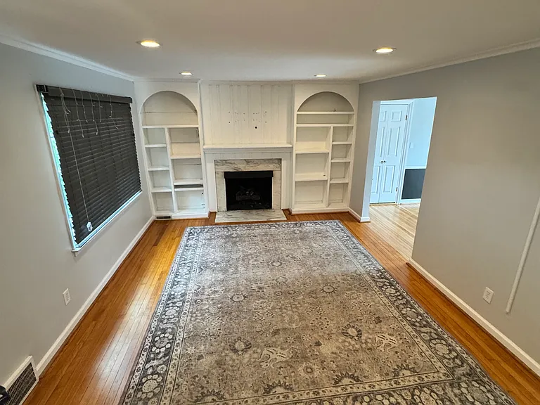 2071 Inchcliff Rd — Photo 1