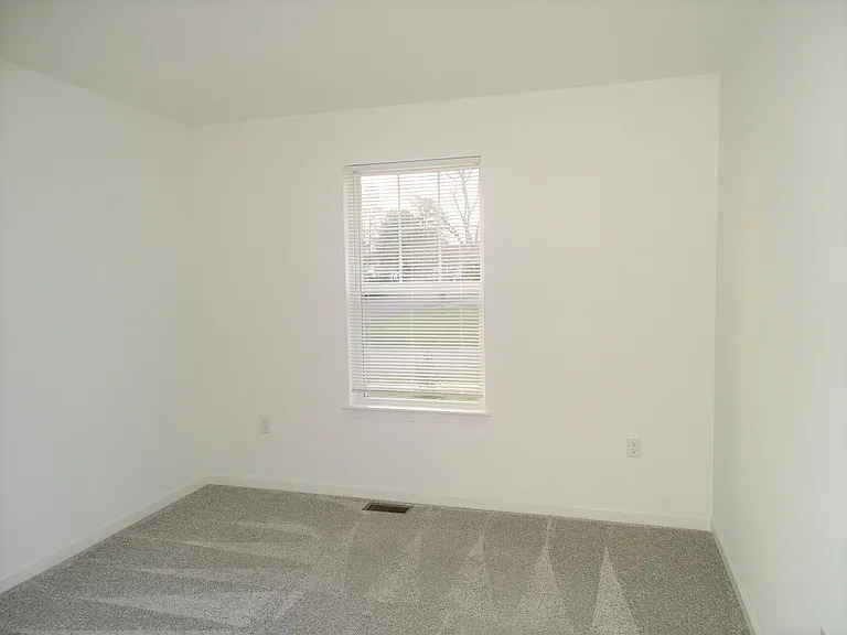 12 Glenbrook Ct — Photo 16