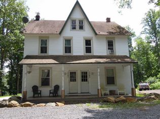 1747 Upper Ridge Rd, Pennsburg, PA 18073