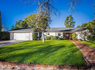 10121 Topeka Dr, Northridge, CA 91324