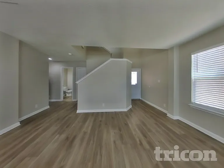 9046 Bowring Park — Photo 2