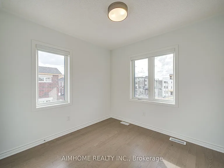 60 Avani Ave — Photo 13