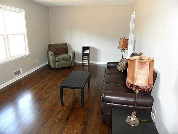 4th image of 3608 Lakeshore Dr