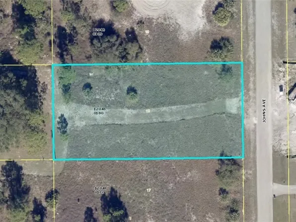 1911 Johns Ave, Lehigh Acres, FL 33972