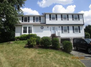 130 Bertley Ridge Dr, Coraopolis, PA 15108