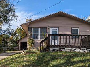 305 E Bridge St, Elkader, IA 52043