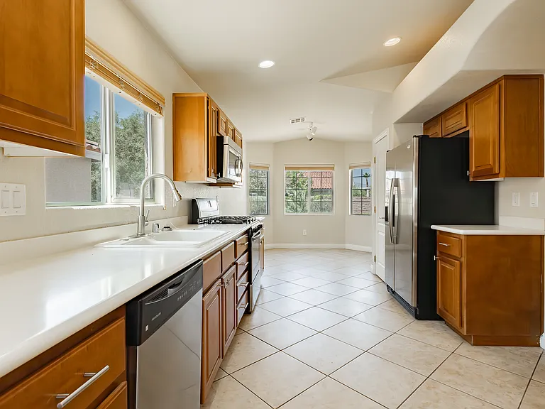 6704 Arctic Breeze St — Photo 9