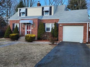 198 Oberlin Rd, Hamden, CT 06514