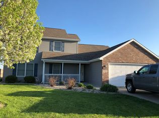 323 Willard Dr, Auburn, IN