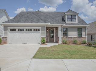 411 Maple View Dr, Carrollton, GA 30117