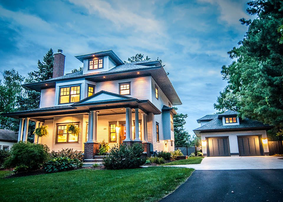 1st image of 205 Heirloom Ln