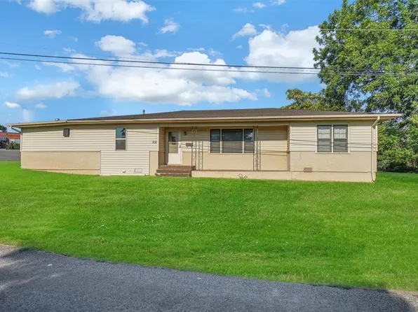 221 N Magnolia Ave, Cordell, OK 73632