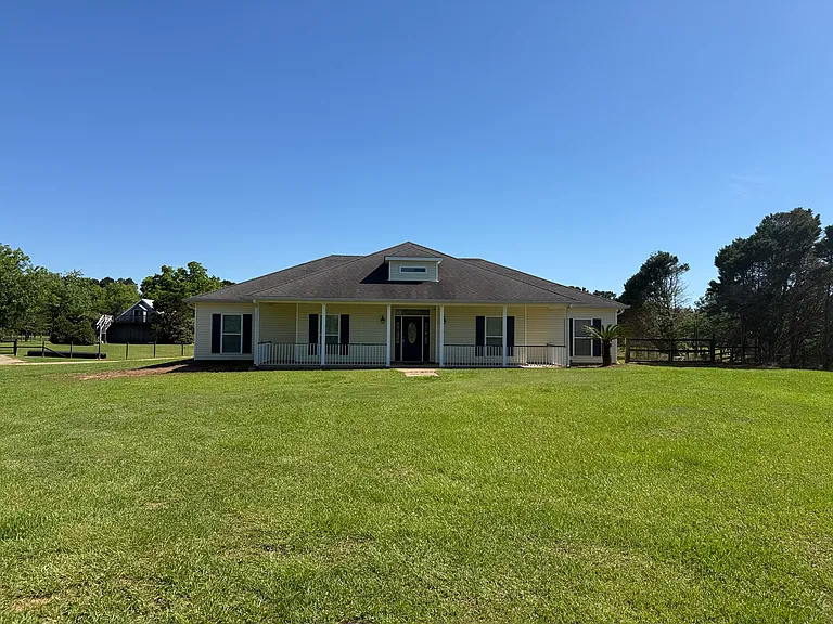 9090 Pleasant Rd — Photo 1