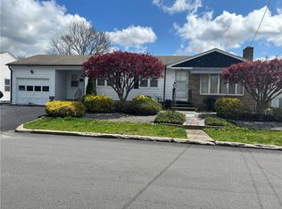 26 Oregon Ave, North Providence, RI 02911