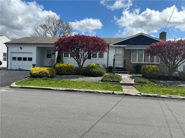 26 Oregon Ave, North Providence, RI 02911