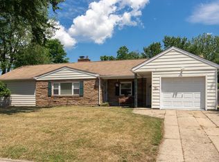 2 Macon Dr, Hamilton, NJ 08619