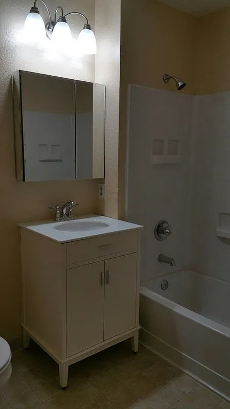 Updated 2/2 Ground Level Windsong Condo - 8201 Camino Colegio #115 — Photo 3