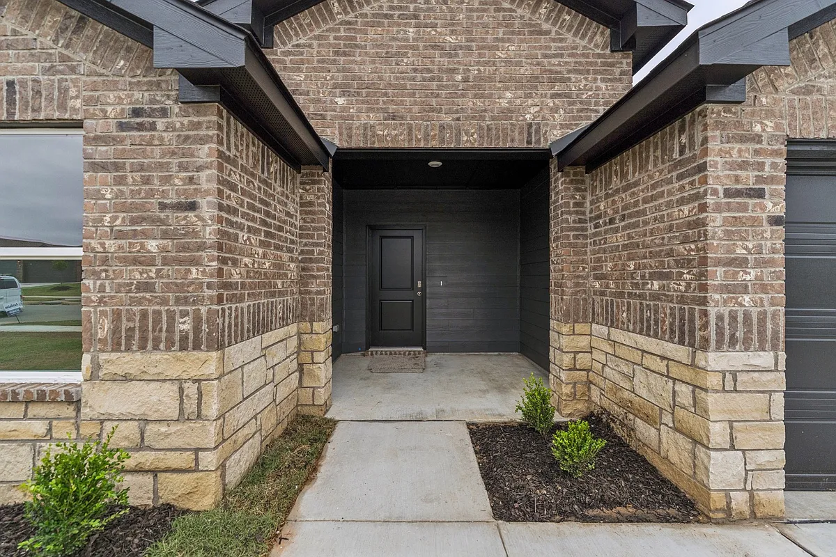 Property Photo - 8517 E Fort Worth St