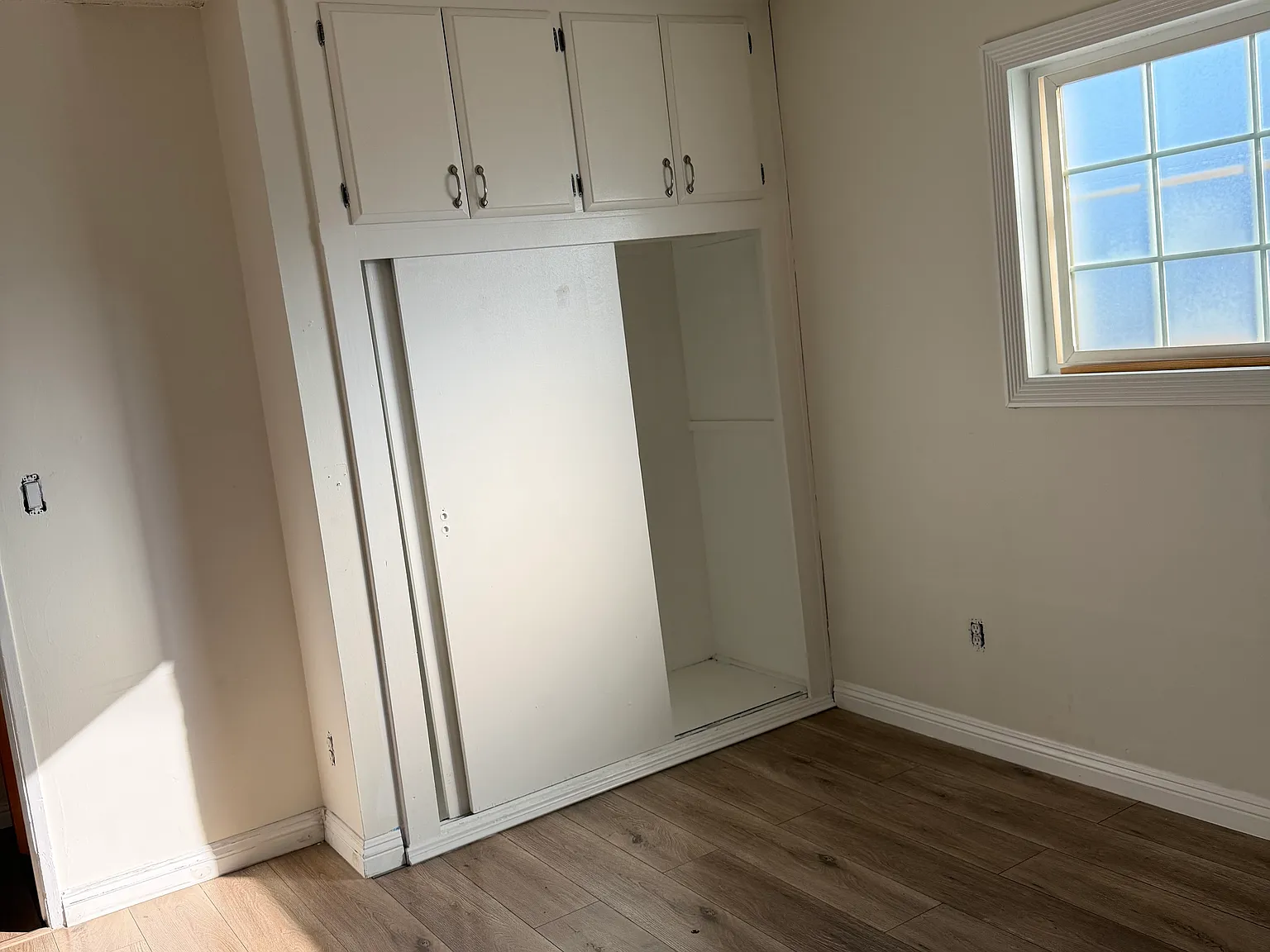 3 bed, 1008 sqft, $1,600 — Photo 2