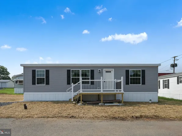 11 King Ln, Schuylkill Haven, PA 17972