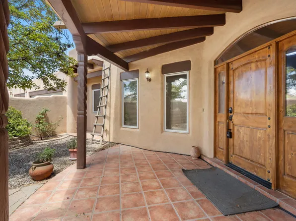 1704 13th St SE, Rio Rancho, NM 87124