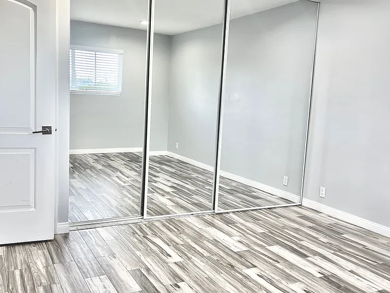 5710 Willowcrest Ave #D — Photo 10