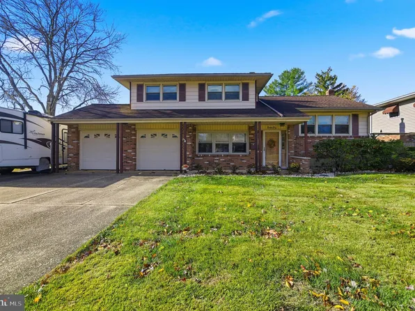 25 Windflower Dr, Newark, DE 19711